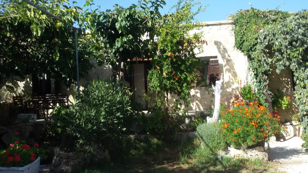 Loxandra Inn Kathikas Exterior photo