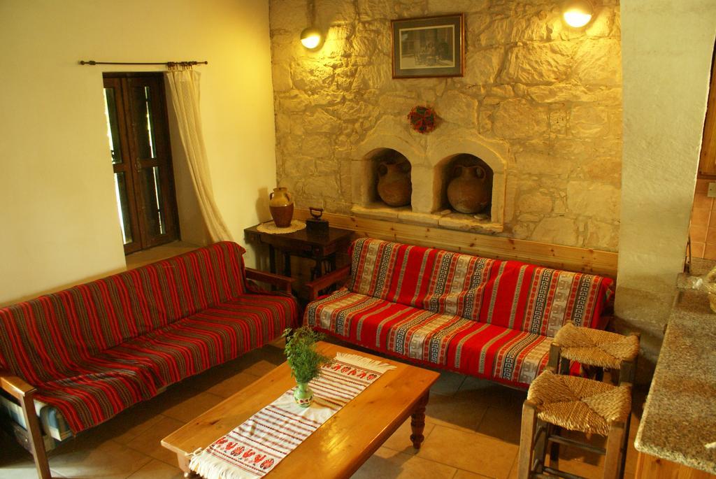 Loxandra Inn Kathikas Exterior photo