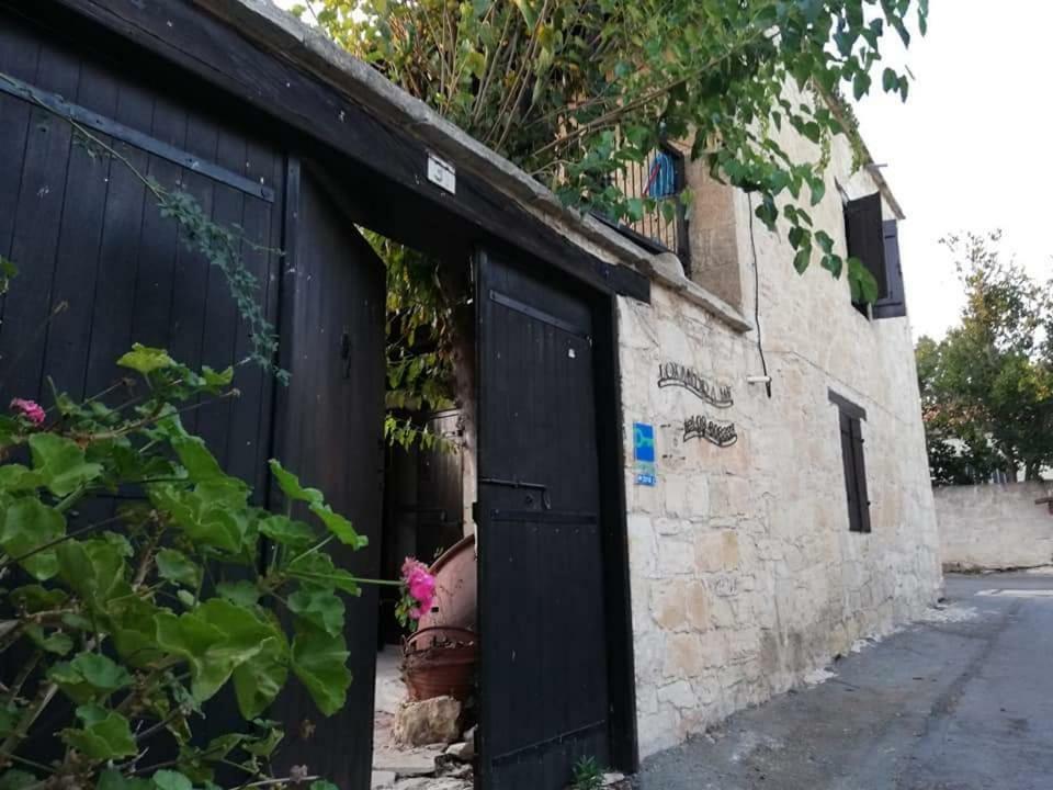 Loxandra Inn Kathikas Exterior photo