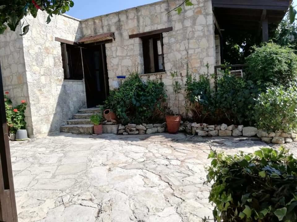 Loxandra Inn Kathikas Exterior photo